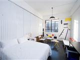Urban Hip Hotels - 12 Decades Art Hotel