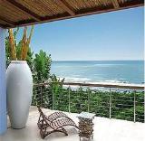 Days at Sea Beach Loge