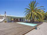 Vineyard Manor @ 13 Vines by HostAgents