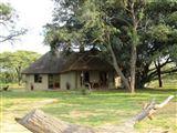 Ama Amanzi Bush Lodge