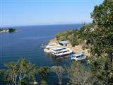 Takamaka Houseboat