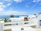 Lovely Santorini Beach Apartment