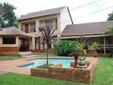 Aandbloem Guest House